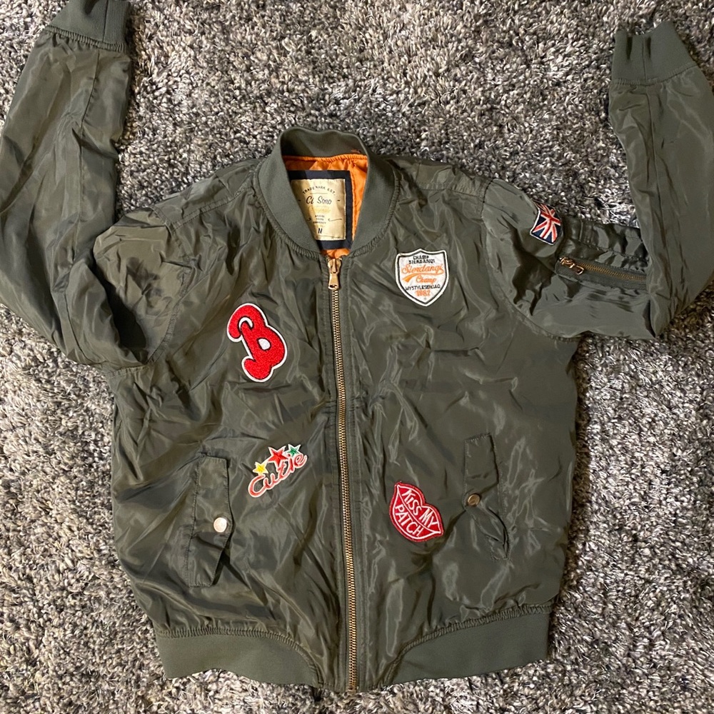 BOMBER JACKET